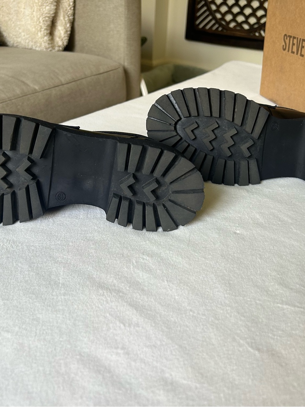 Steve Madden Black Leather Lug Sole Loafers with Gold Horsebit - Picture 4 of 5